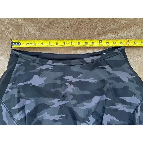 Athleta Match Point Black Gray Camo Skort/Skirt Sz Medium - Picture 5 of 6